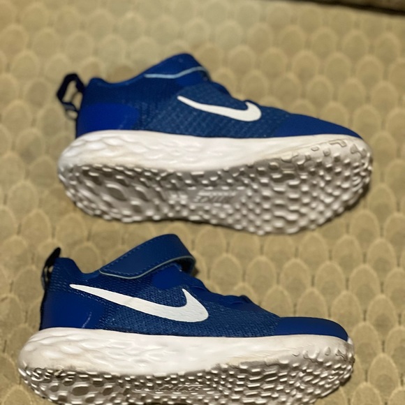 Nike Blue size 7c Velcro - Picture 3 of 5